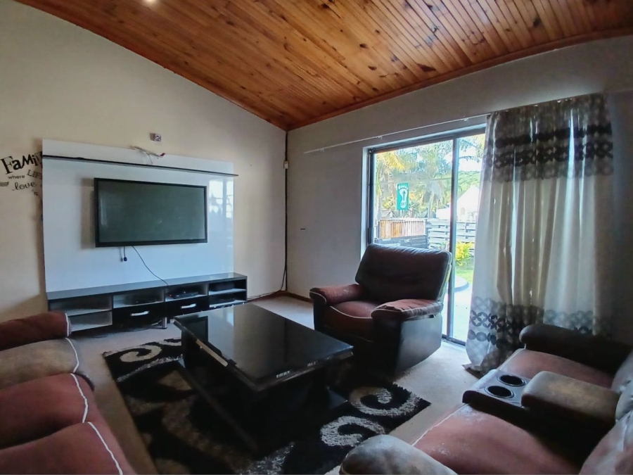 4 Bedroom Property for Sale in Beacon Bay Eastern Cape